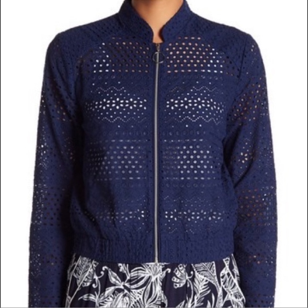 Eyelet Zip Up